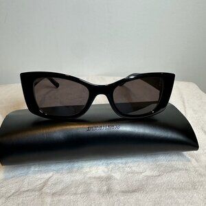 Saint Laurent Sunglasses Cat-Eye SL 593 001